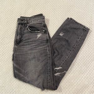 american eagle | distressed mom jeans